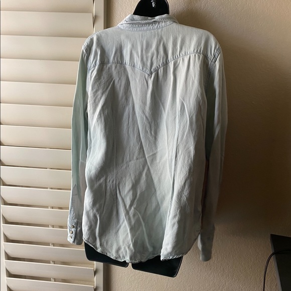 Lucky chambray button up top with Dixie scarf size XL - Picture 3 of 4